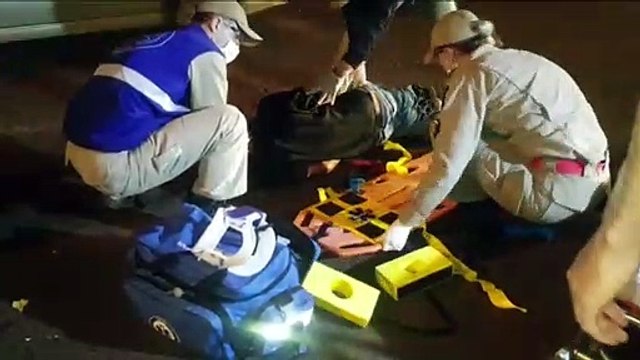 Ciclista tem lesões graves após ser atingido por carro na Avenida Rocha Pombo