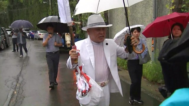 주한 일본대사관저 앞에서 잇따라 항의 시위 / YTN