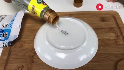 【How to make the knife sharper】菜刀变钝怎么办？30年磨刀老师傅教我一招，只需30秒，削纸如泥