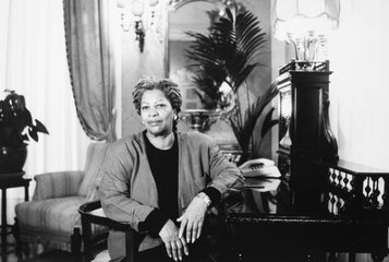 Author of 'Beloved', Toni Morrison Passed Away at 88