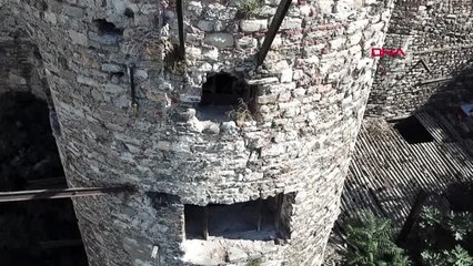 CENEVİZLİLERDEN KALAN SON SUR KALINTILARI YOK OLMAK ÜZERE