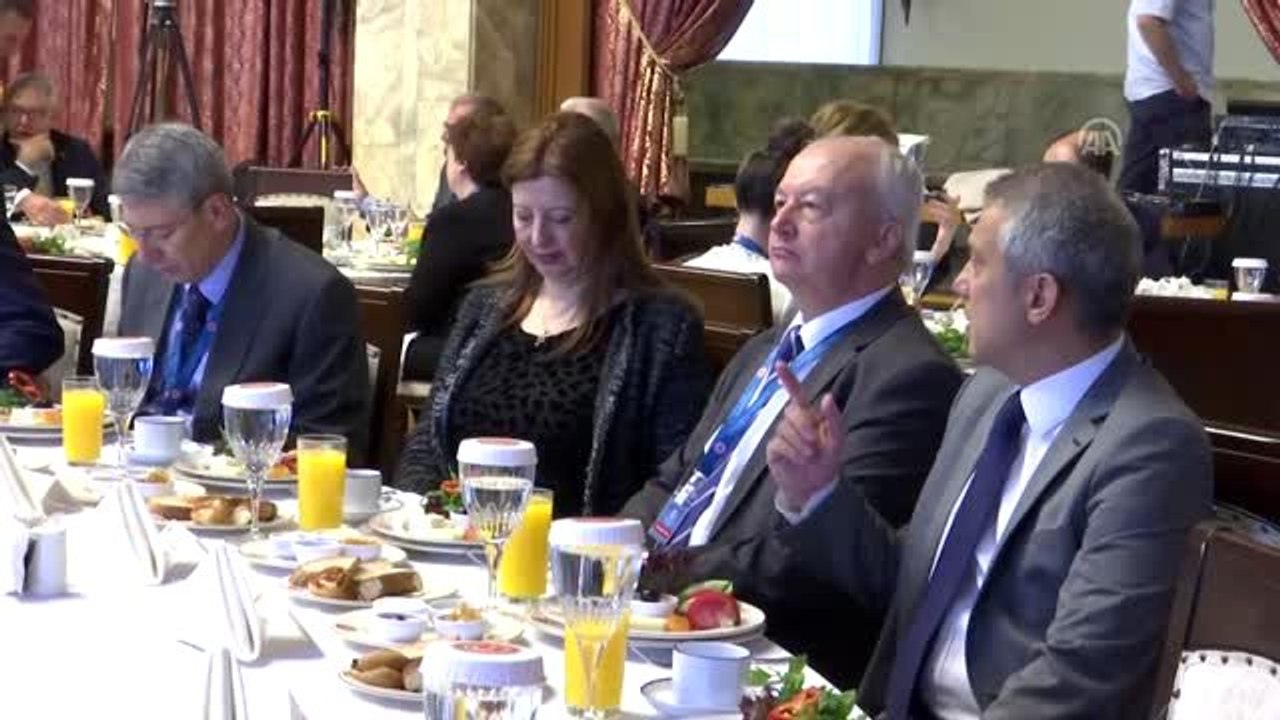 TBMM Başkanı Şentop, 11. Büyükelçiler Konferansı'na katılan büyükelçilerle kahvaltıda bir araya...