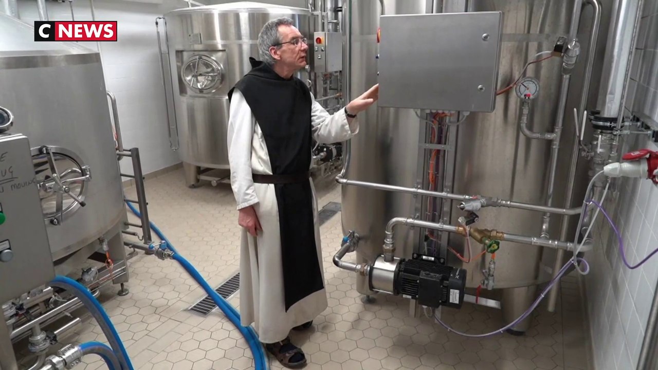 Des moines anglais se convertissent à la bière...