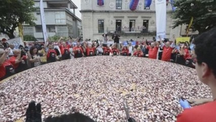 Una tapa gigante de pulpo que vale un récord mundial