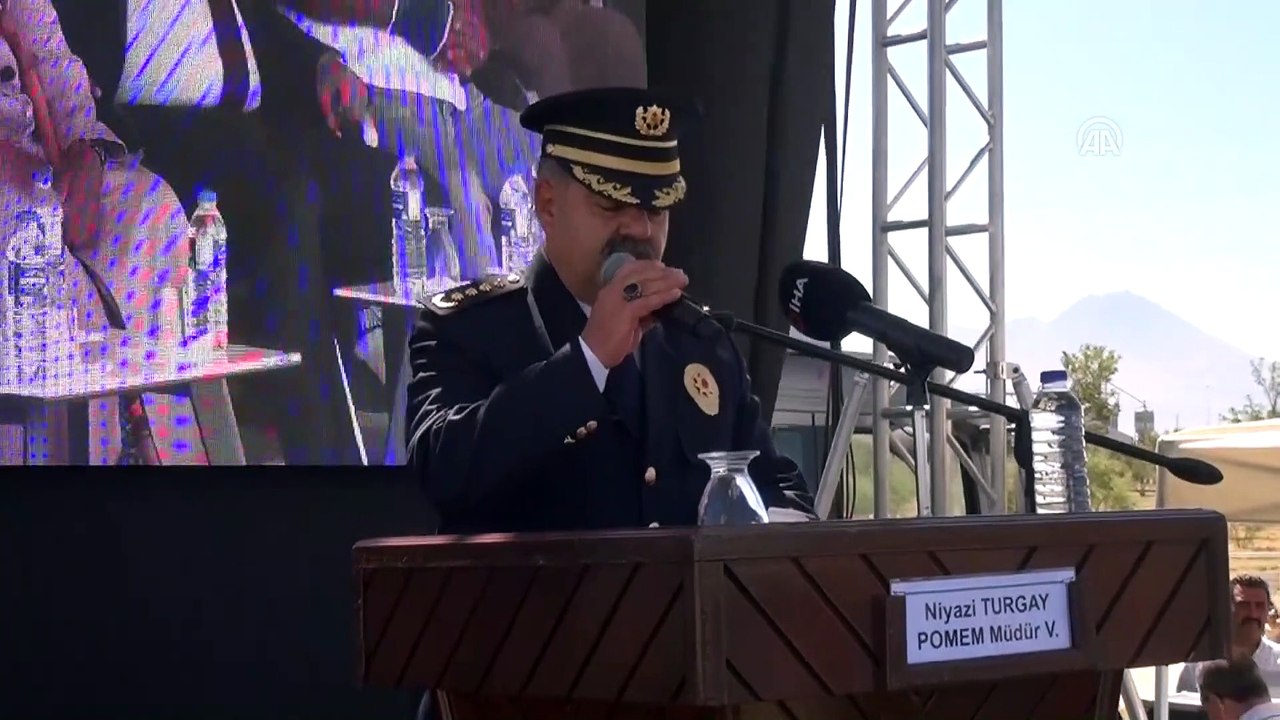 Aksaray Şehit Önder Güzel Polis Eğitim Merkezinde mezuniyet töreni