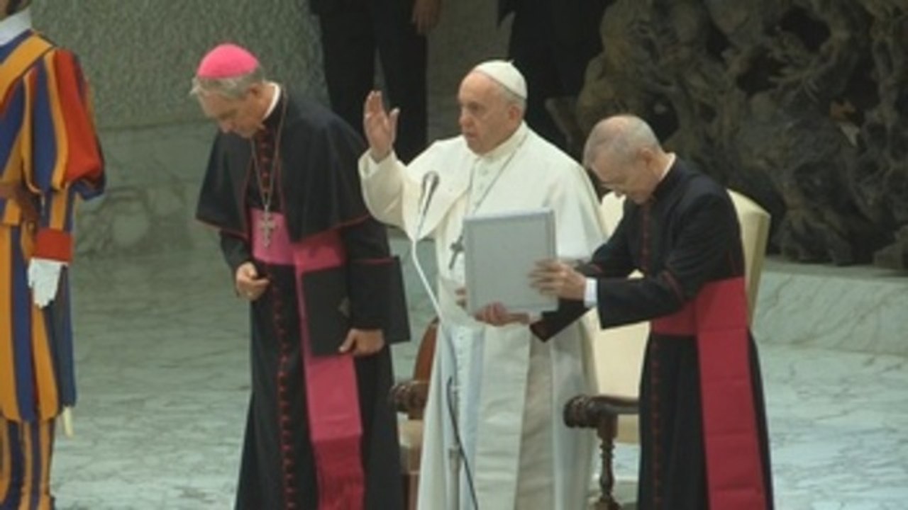El papa pide una Iglesia "sin fronteras", solidaria y atenta a los problemas