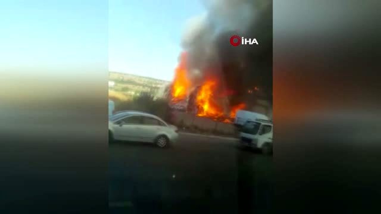 Başkent'te depo yangını