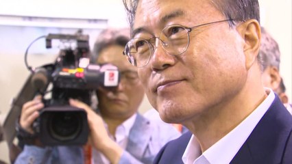 문 대통령, 부품 산업 현장 방문..."산업 생태계 바꿀 기회, 결국 기술력" / YTN