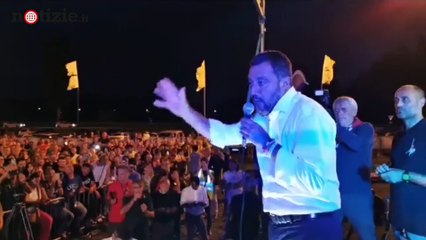Salvini "Il problema non è sta fottutissima zingara? Ruspa sul campo rom" | Notizie.it