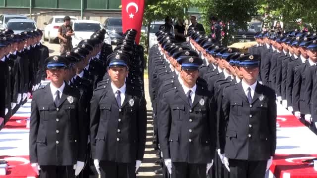 Bitlis POMEM'de mezuniyet sevinci