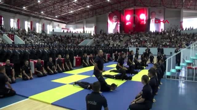 ARNAVUTKÖY POLİS OKULUNDAN MEZUN OLAN 714 POLİS İÇİN TÖREN DÜZENLENDİ