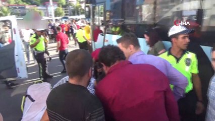 Minibüsün altına kalan kadın hayatını kaybetti