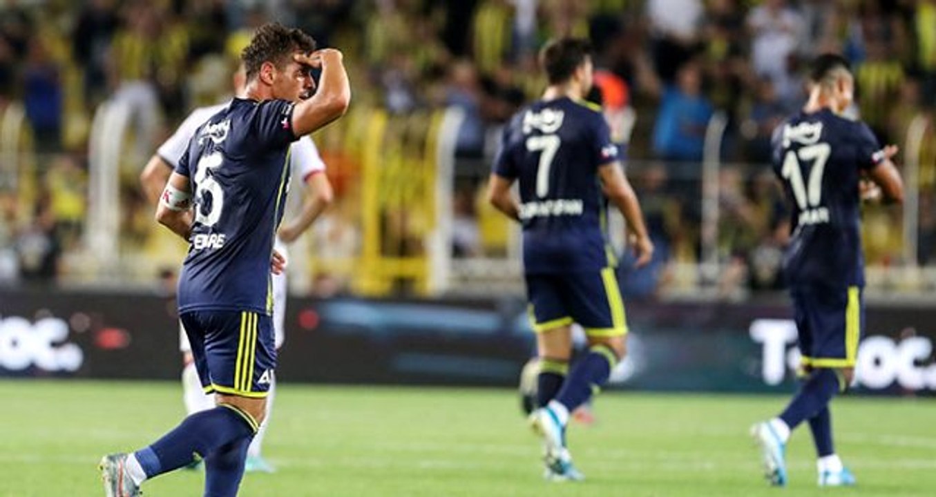 Fenerbahçeli taraftarlardan 2 isme büyük tepki!