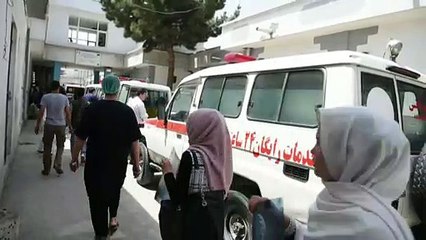 Atentado talibán en Afganistán, un auto lleno de explosivos estalló en la entrada de una comisaría