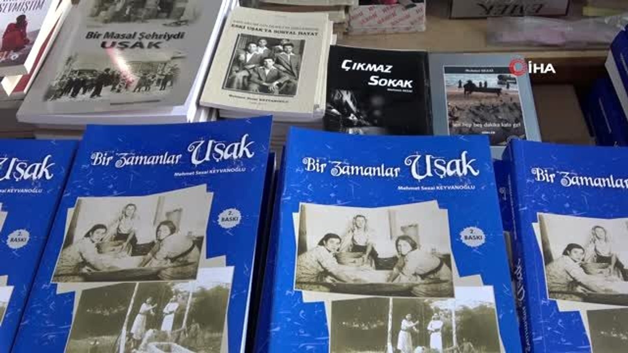 İki üniversite mezunu 64 yaşındaki saatçi, bugüne kadar 6 kitap yazdı