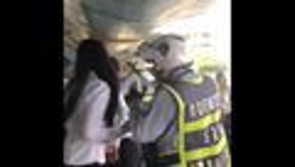 Acto de reconciliación entre guardas de tránsito y ciudadanos