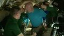 Dos astronautas regresan a la Tierra después de pasar 344 días en estación espacial