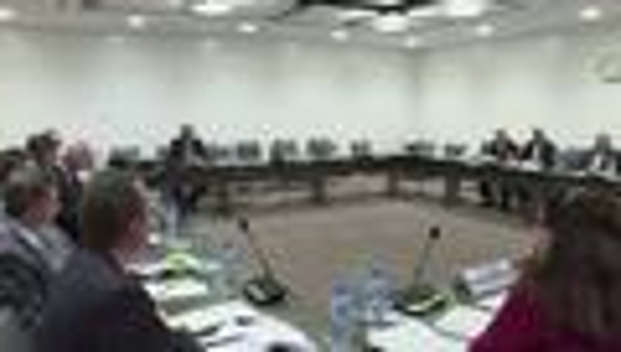 Oposición siria suspende participación formal en diálogos de paz