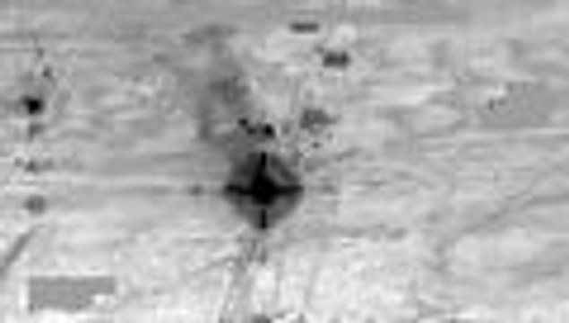 Video: mueren más de 150 yihadistas del EI en bombardeos aéreos