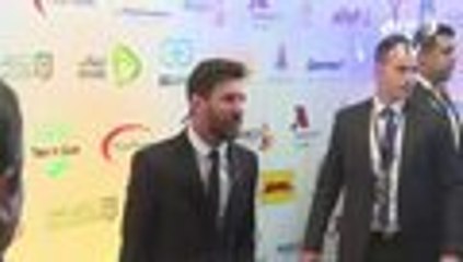 Lionel Messi se pone el dorsal ‚Äò10‚Äô contra la hepatitis C