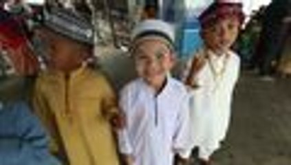 Circuncisión masiva en una ceremonia musulmana en Tailandia