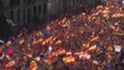Masiva manifestación en Barcelona contra la independencia de Cataluña