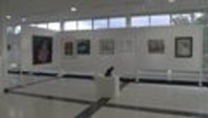 Embajada española inaugura la exposición "300 Artistas por la paz" en Bogotá