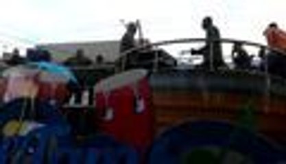 3. Camilo Zamora se gozó el desfile con el Grupo Niche