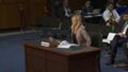 Gobierno de Trump niega que este llamara "agujeros de mierda" a El Salvador y Haití