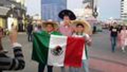Hinchas mexicano en Rusia celebran el triunfo de su selección