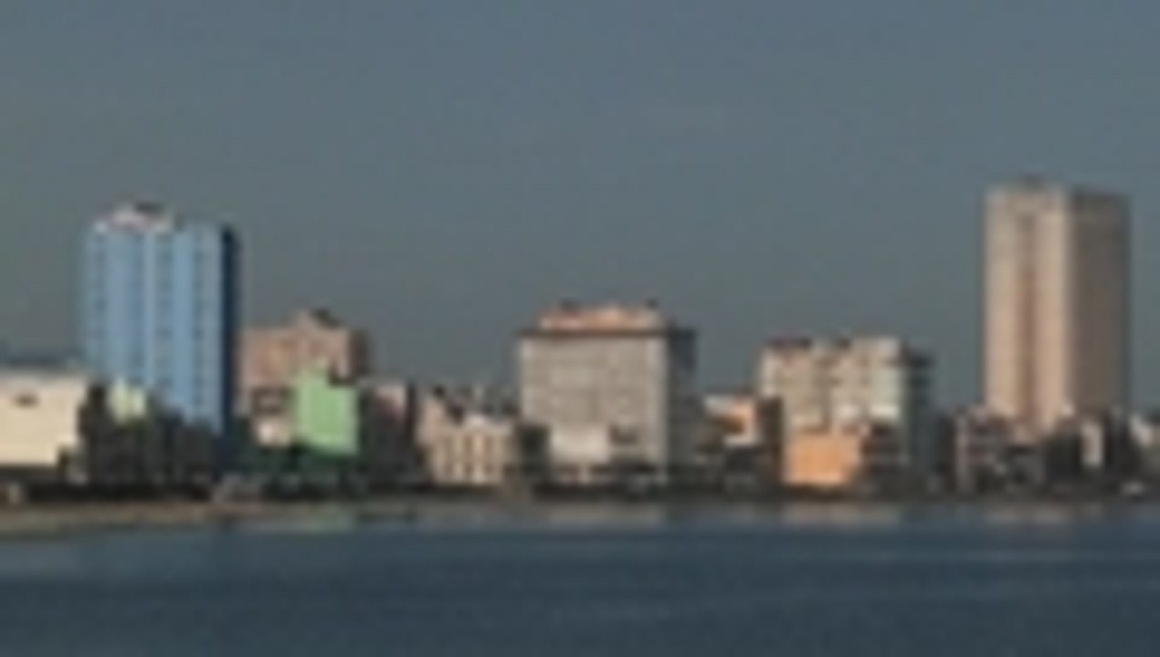 En La Habana, Cuba, luchan por mejorar el Malecón, su 'cara' frente al mundo
