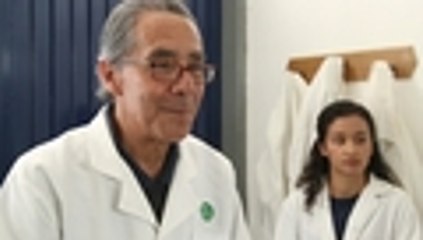 Mexicano crea un antibiótico con piel de rana que cura infecciones en vacas