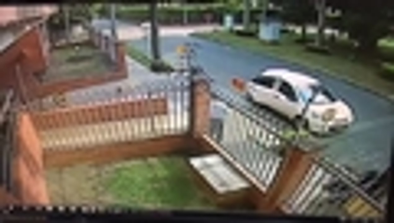 Hombres con uniforme del CTI intentaron ingresar a un edificio en Cali 02