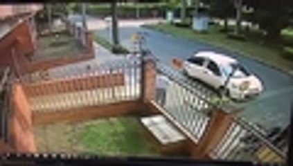 Hombres con uniforme del CTI intentaron ingresar a un edificio en Cali 02