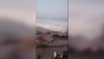 Tsunami con olas de hasta tres metros generó caos en dos ciudades de Indonesia