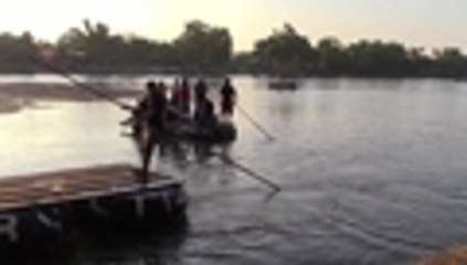 Video más hondureños llegan en balsas a México, camino a Estados Unidos