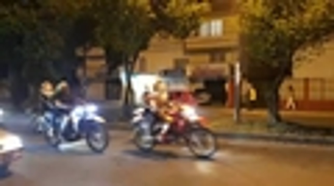 Denuncian caravanas de motociclistas disfrazados por Halloween, en el sur de Cali 01