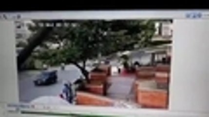 Bus escolar se estrella en parqueadero en el sur de Cali y deja varios heridos