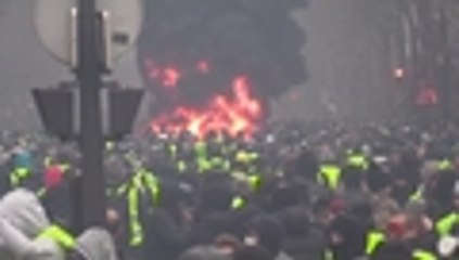 Download Video: Violentas protestas en París dejan más de 30 heridos