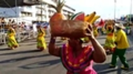 El Carvanal del Cali Viejo se tomó la Autopista Suroriental