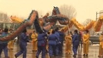 Video: entre dragones, bailarines y faroles rojos, China celebra el Festival de las Linternas