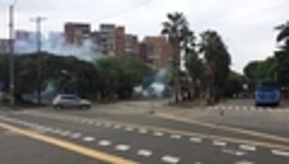 Disturbios Univalle provocan cierre de la Av. Pasoancho 02