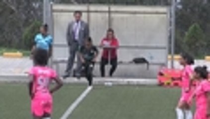 Evelyn Burgos reclama récord de jugadora más joven