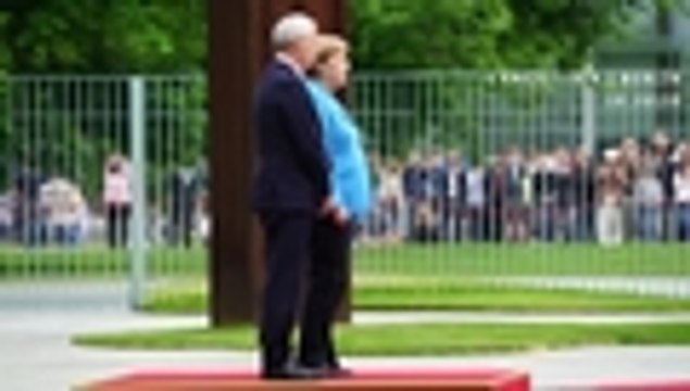 Tercer episodio de temblores de Angela Merkel en poco más de tres semanas