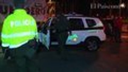 Video: patrulla de la Policía choca contra camión en el centro de Cali
