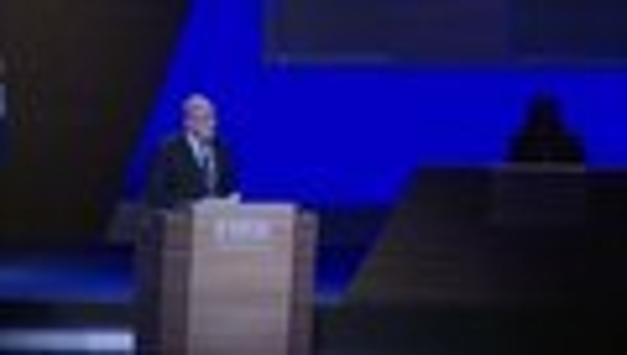 "El f√∫tbol no es s√≥lo un juego: es un negocio que mueve miles de millones": Joseph Blatter