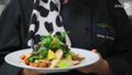 Vicky Acosta Ensalada con tabule de quinoa