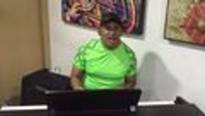 Richie Vald√©s, saluda a los lectores de El Pa√≠s