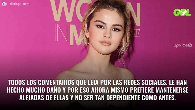 El modelito (“¡Bestial!”) de Selena Gómez a lo Jennifer López (y ojo a una de las fotos)