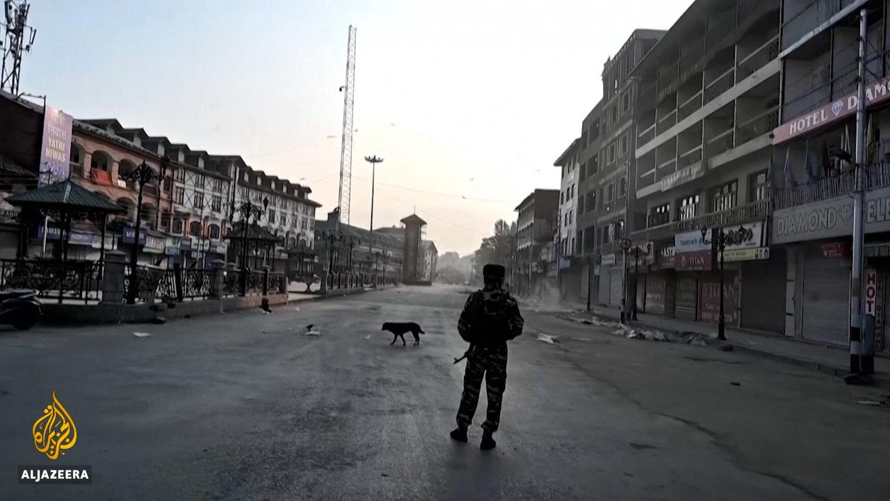 'It was complete chaos': Kashmir lockdown enters third day